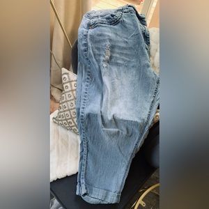 Penningtons stretch denim capris